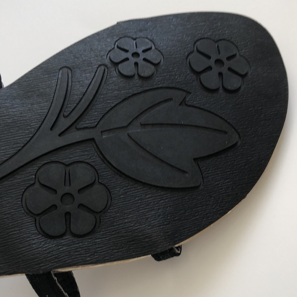 New Glamorous Strappy Gladiator Sandals - Picture 5 of 9